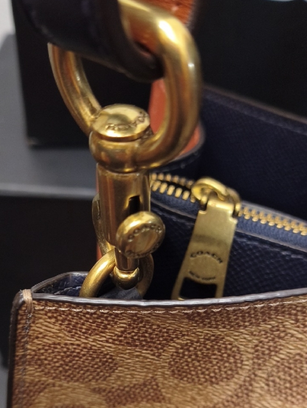 Coach Charlie Carryall In Signature Canvas No. 69481 - Picture 9 of 11